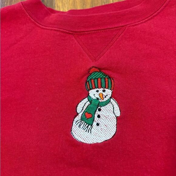 Hanes red snowman embroidered crewneck sweatshirt - Picture 2 of 3